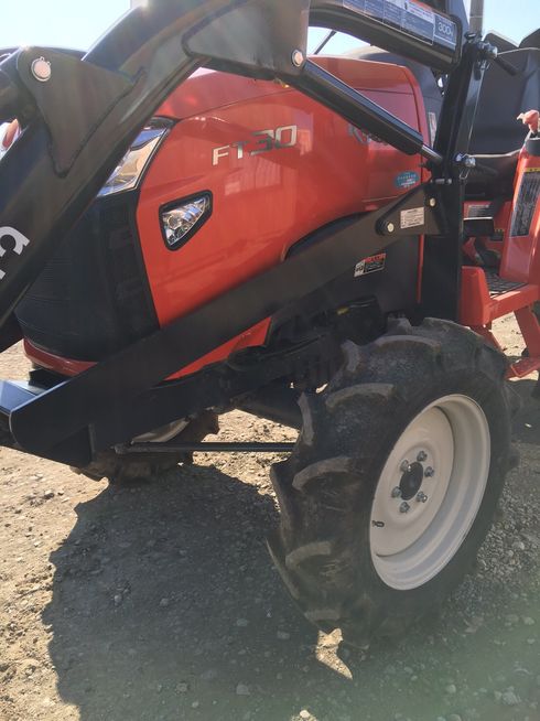 トラクター FT30新車並 写真２