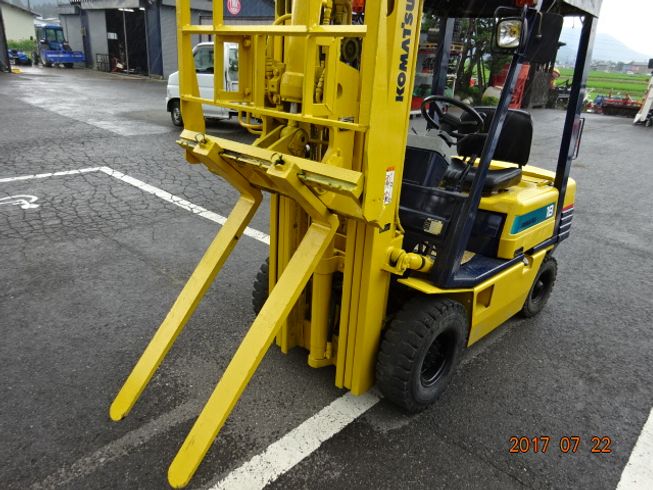 フォークリフト FG18-15 写真６