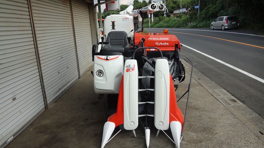 クボタ コンバイン 写真