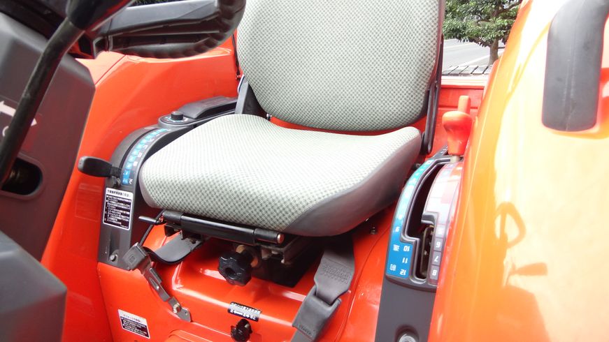 トラクター KL300D 写真４