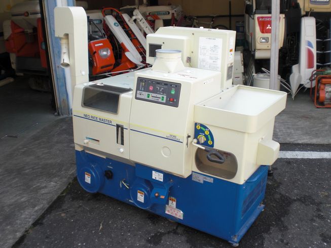 サタケ 籾摺機 写真