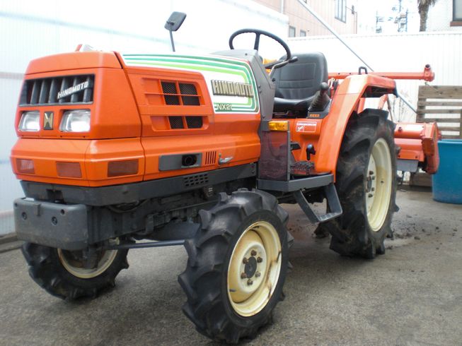 日の本 トラクター 写真