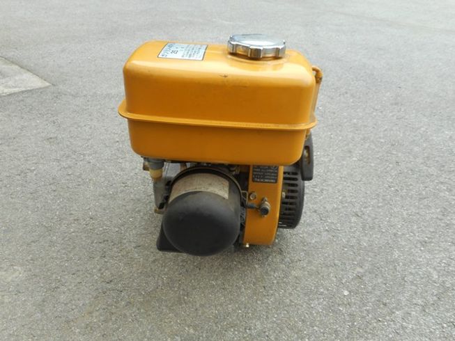 エンジン EC10 写真４