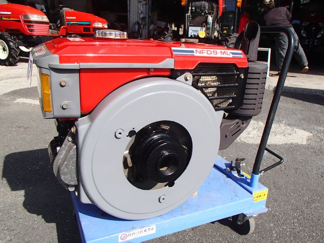 エンジン NFD9-MLE 写真３