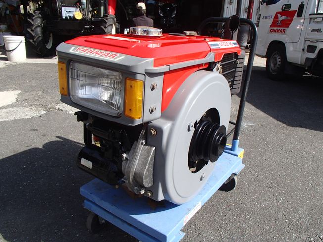 エンジン NFD9-MLE 写真２