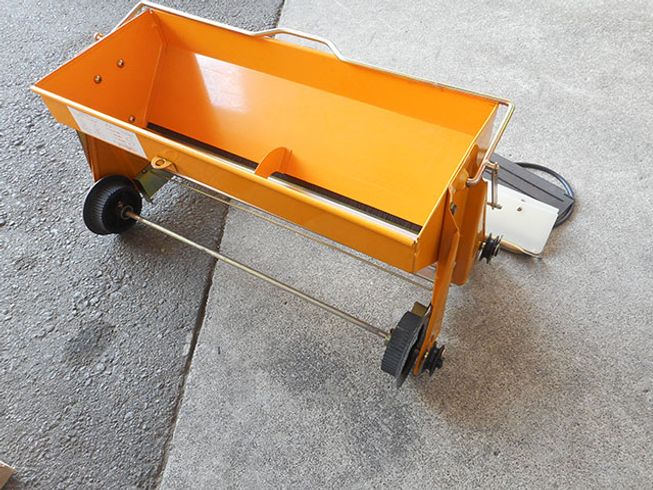 種蒔き機 K-60W 写真３