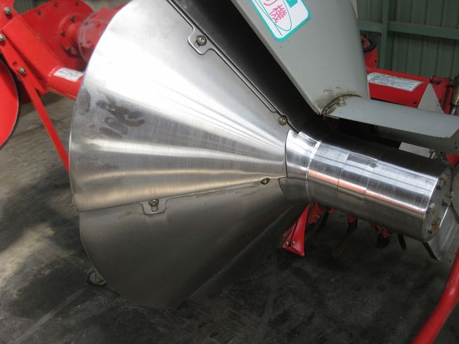 畦塗機 UZE350 写真３