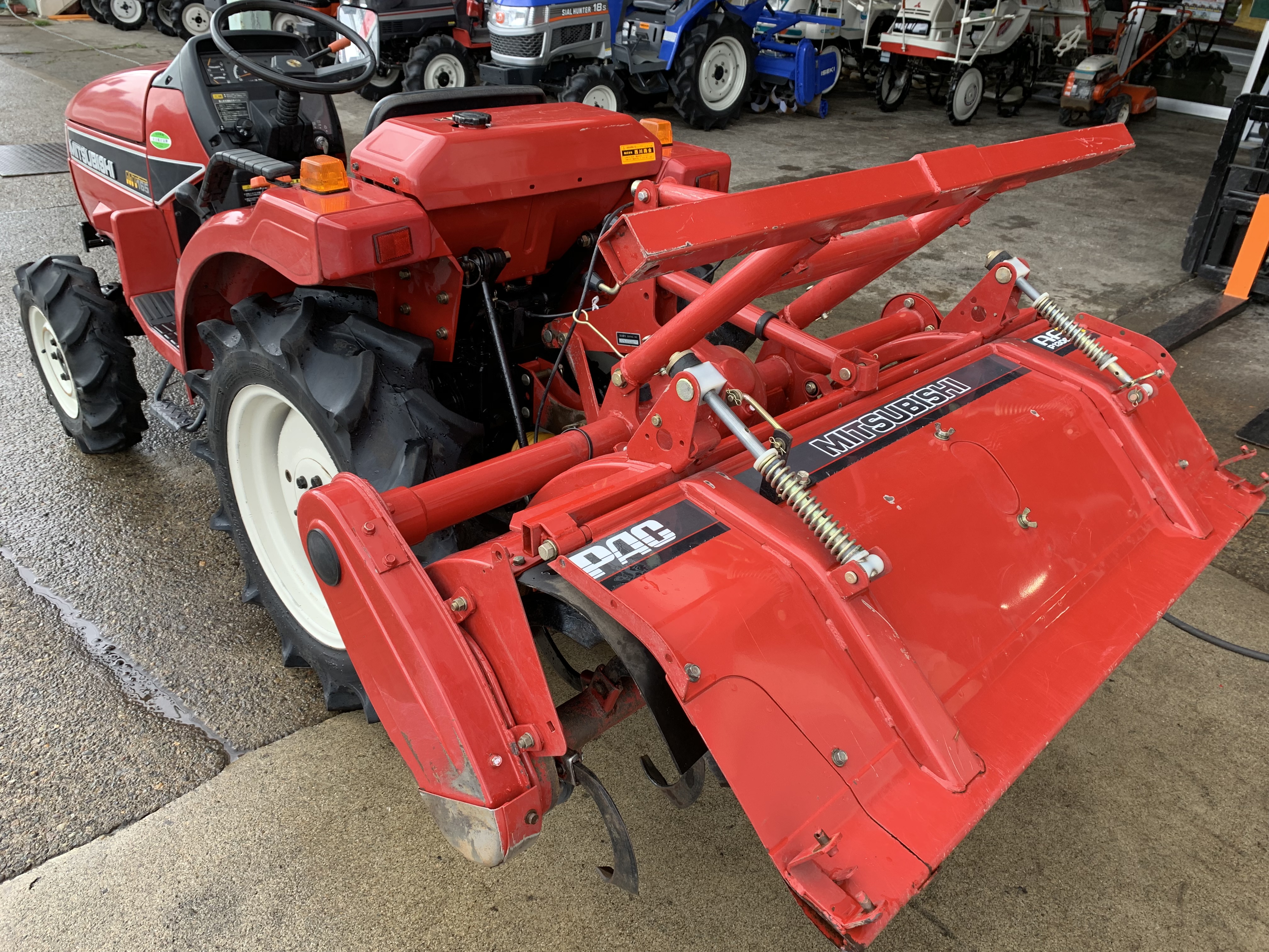 トラクター MT165 写真３