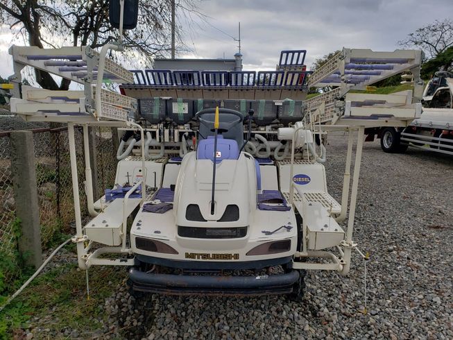 田植機 ＬＶ－８ディーゼル 写真３