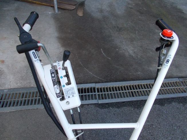 畦草刈機 WM736A 写真５