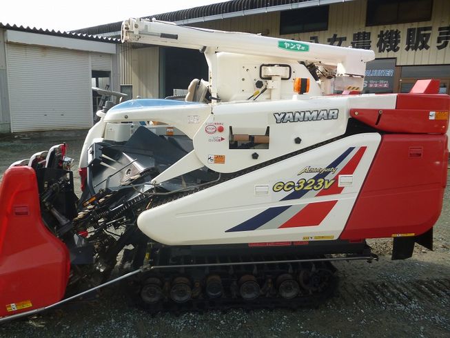 コンバイン GC323V 写真３