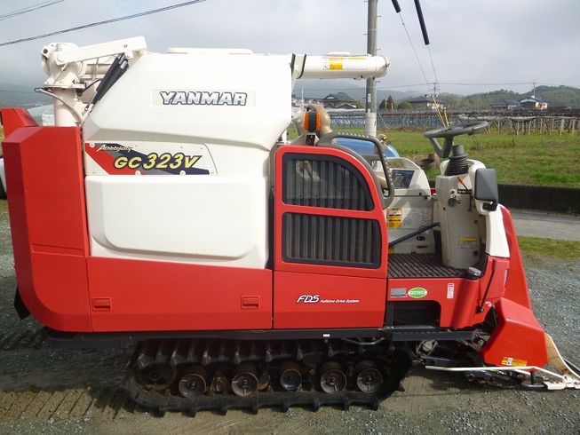 コンバイン GC323V 写真５