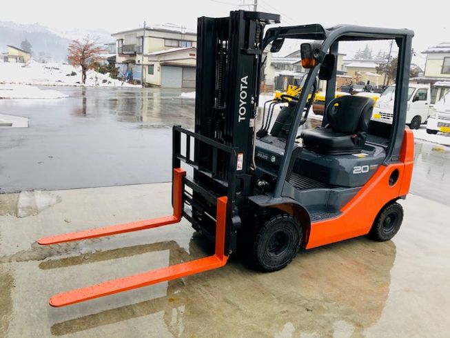 フォークリフト 8FGK20 写真２