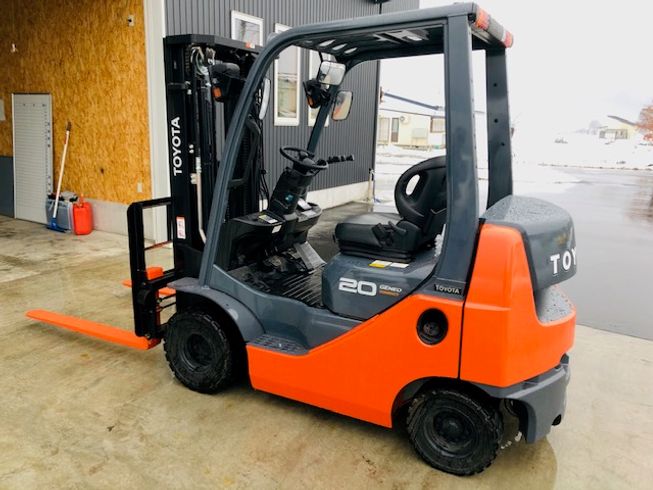 フォークリフト 8FGK20 写真３