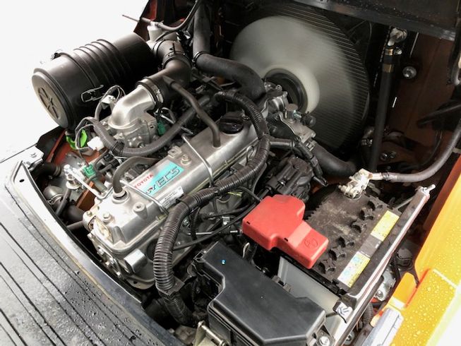 フォークリフト 8FGK20 写真８