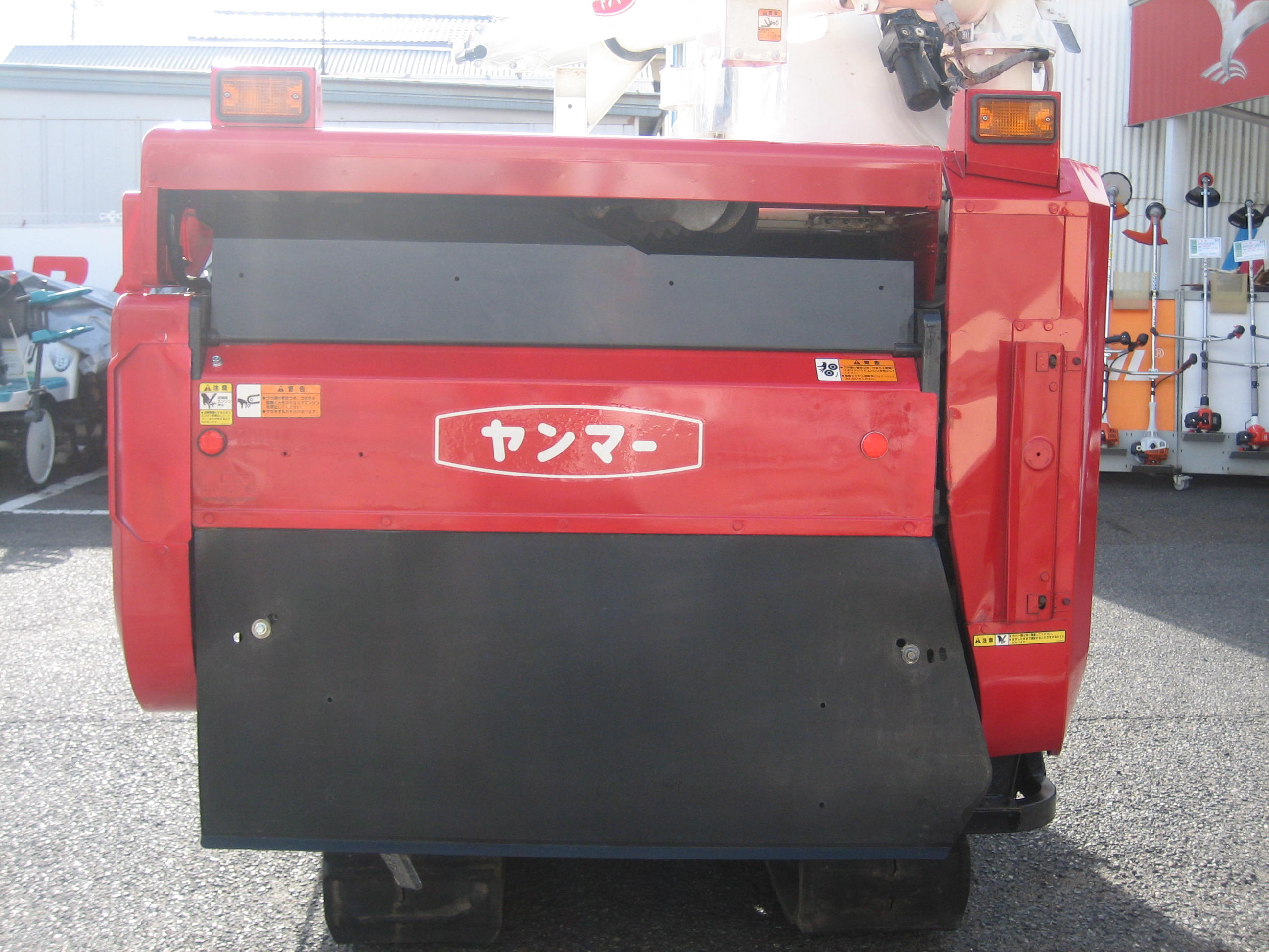 コンバイン GC223V XH 2条刈/23馬力 写真７