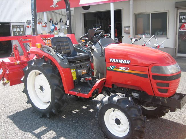 トラクター AF-180VUS3M 写真２