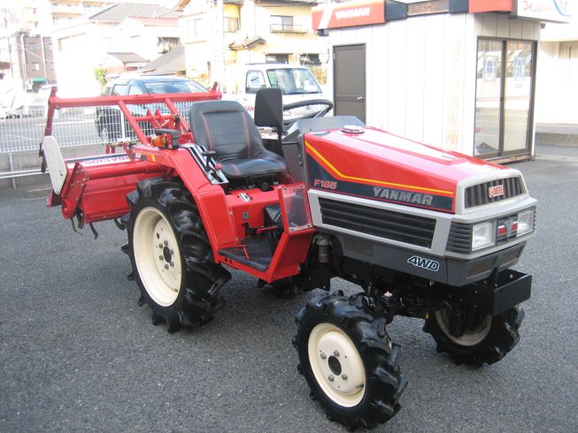 トラクター F165DAS(16.5馬力） 写真３