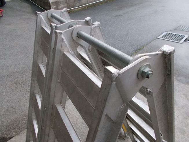 アルミブリッジ NSBW240-30-0.8 写真５