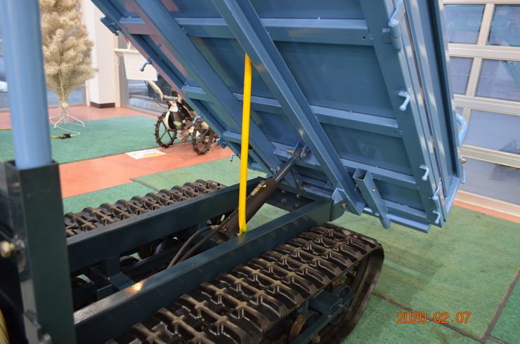 650kg積油圧ダンプセル付運搬車 HM-650D 写真３