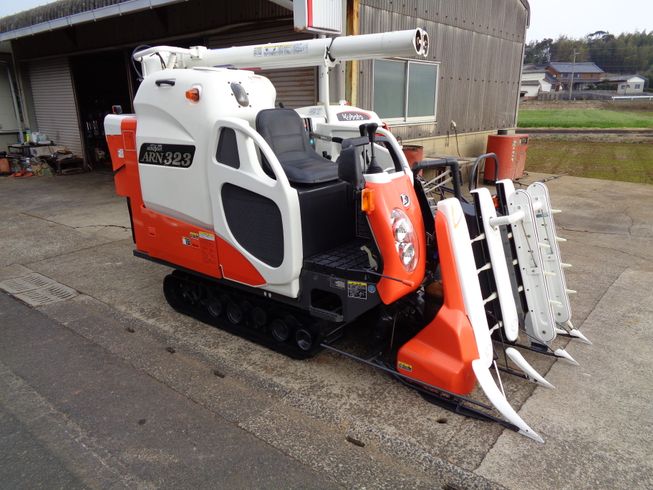 コンバイン ARN323GDXW 写真２