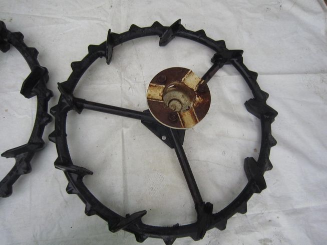 部品（パーツ） 田植機用補助輪2本セット　岐阜 写真４