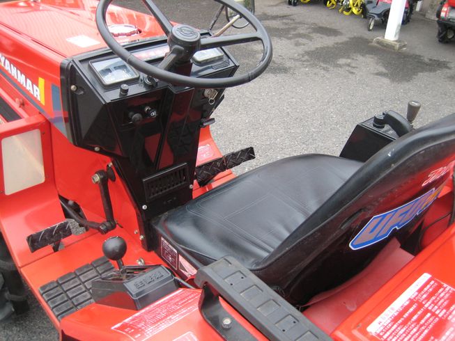 トラクター F14 DUS 写真７