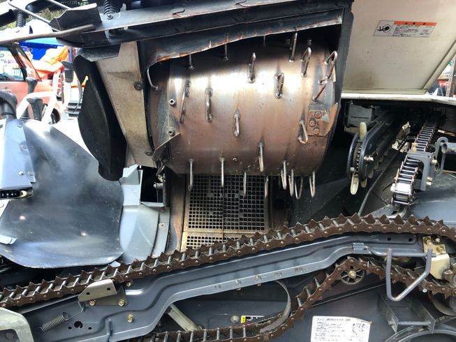 コンバイン ARN317GLW 写真２