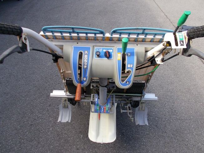 田植機 PC2D-70 写真５