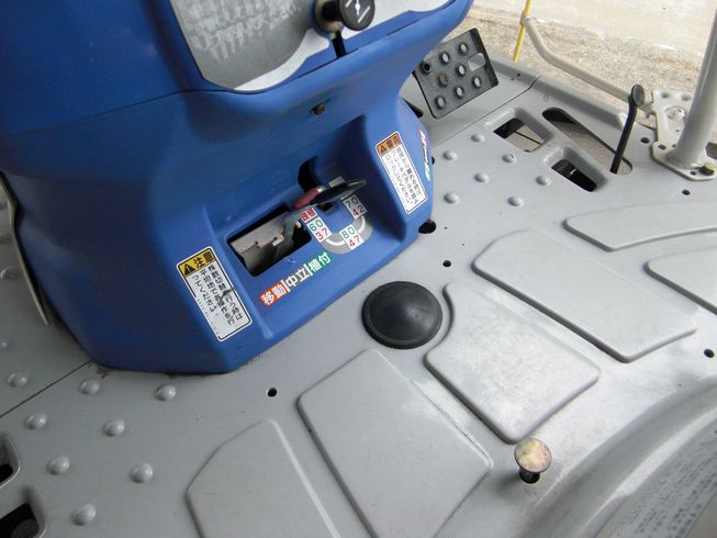 田植機 PPZ4-DLF　施肥機仕様 写真４