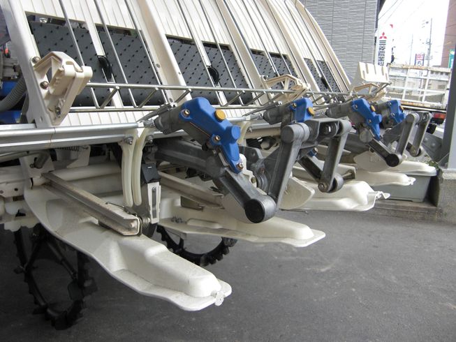 田植機 PPZ4-DLF　施肥機仕様 写真８