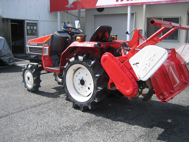 トラクター F165DAUS(16.5馬力） 写真４