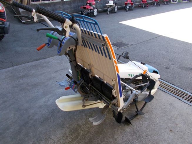 田植機 PC2S-70 写真４