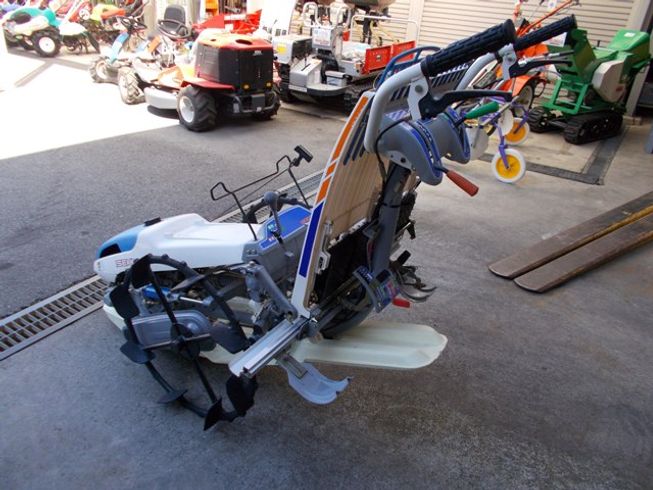 田植機 PC2S-70 写真３