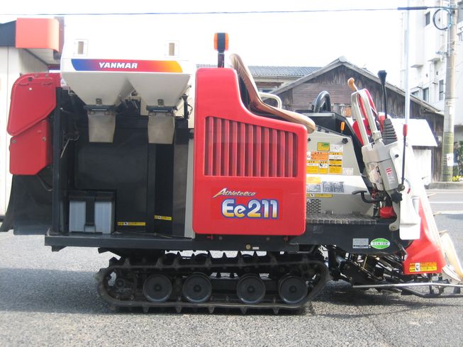 コンバイン Ee211 HS 写真２