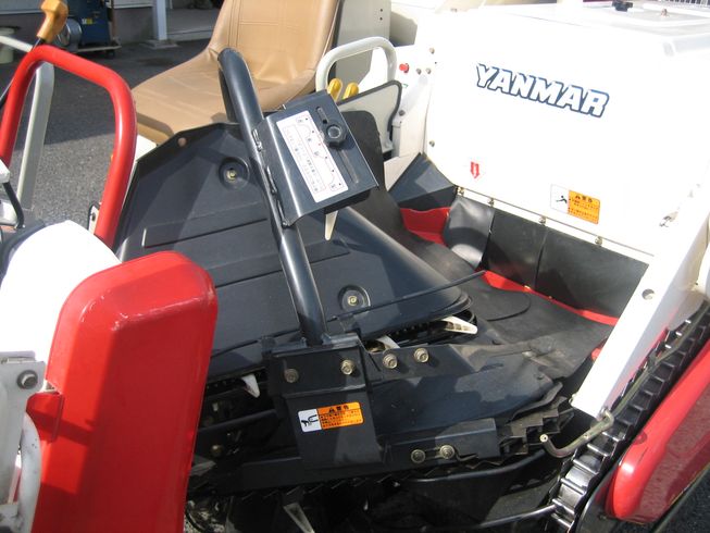 コンバイン Ee211 HS 写真９