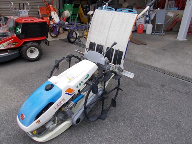 田植機 PC2S-70 写真２