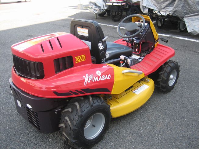 草刈機 CMX2202 YC(4輪駆動） 写真４