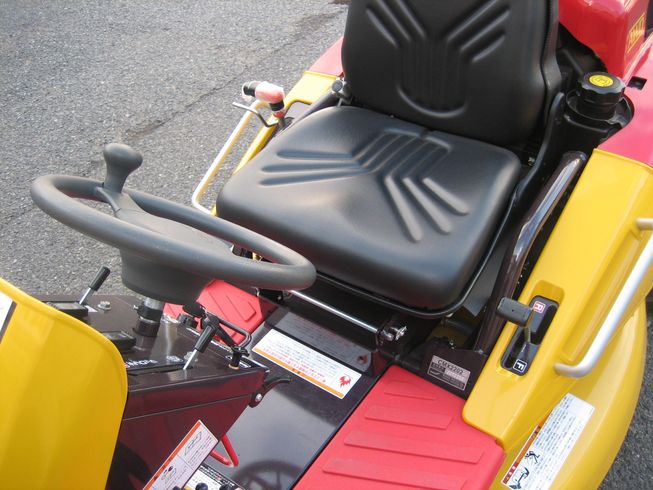 草刈機 CMX2202 YC(4輪駆動） 写真８