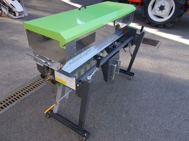 散布機 NPS-140-GTJ 写真４