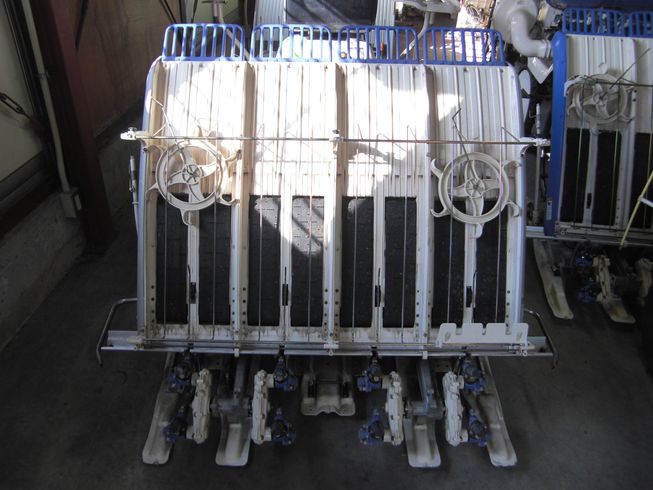 田植機 PQZ4-DUL 写真５