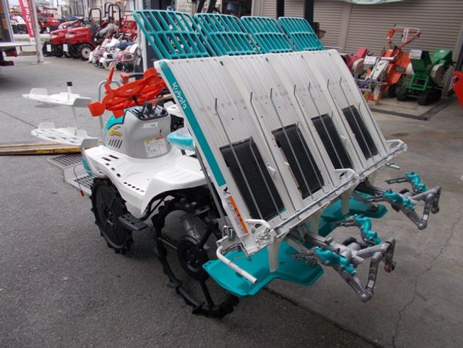 田植機 JC4A-DI 写真３