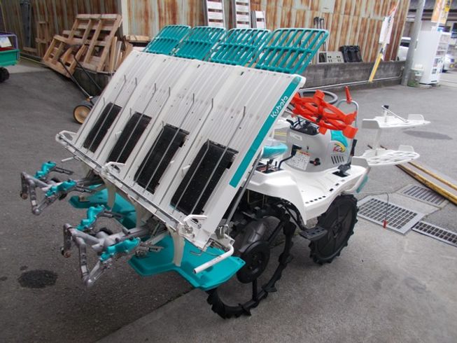 田植機 JC4A-DI 写真４