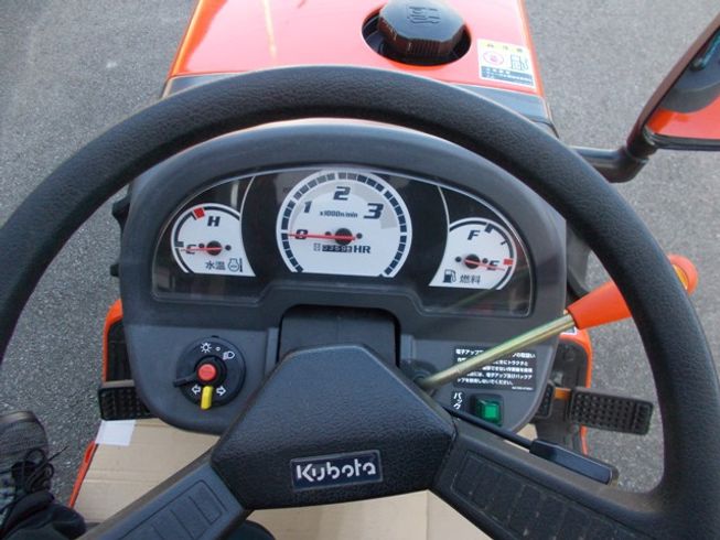 トラクター KB18FMA 写真５