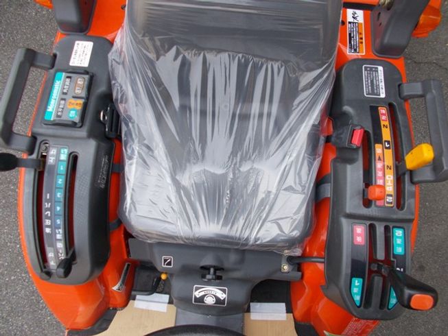 トラクター GB135MBP 写真５