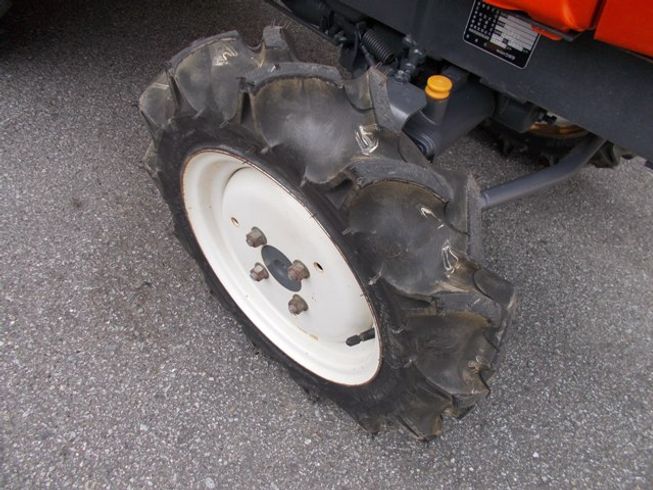 トラクター GB135MBP 写真８