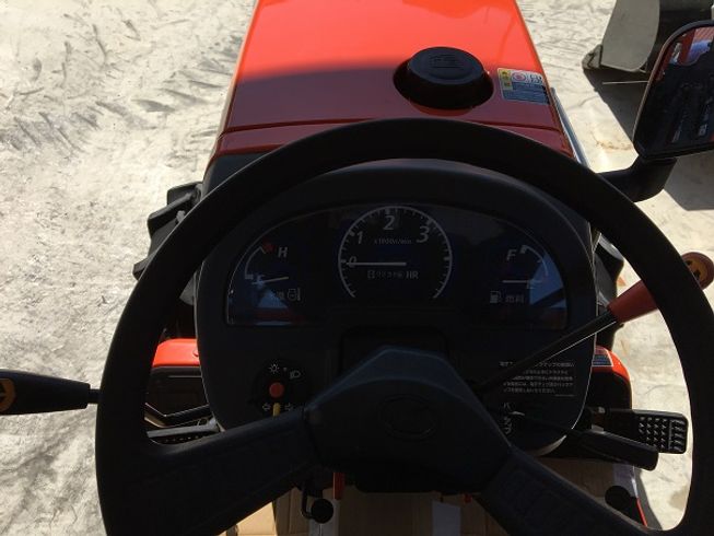 トラクター B225DMA 写真５