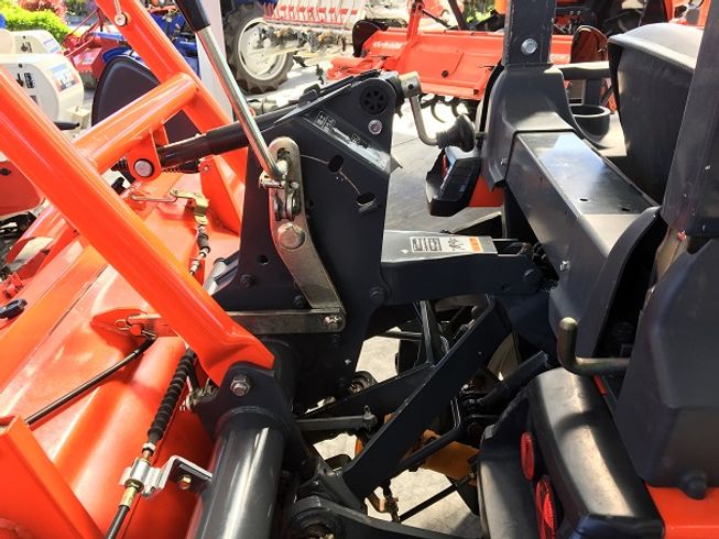 トラクター B225DMA 写真７