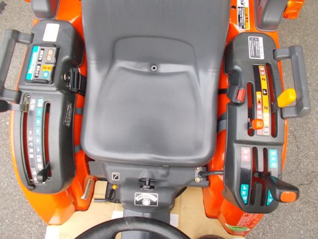 トラクター GB135BMA (№31459) 写真６