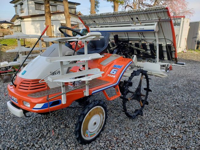 クボタ 田植機 写真